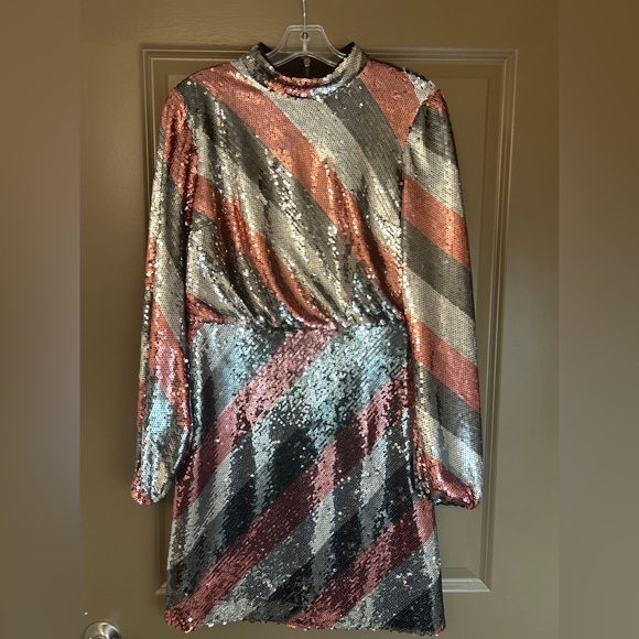 Ted Baker Pink and Silver Sequin Dress - www.disolcolor.com
